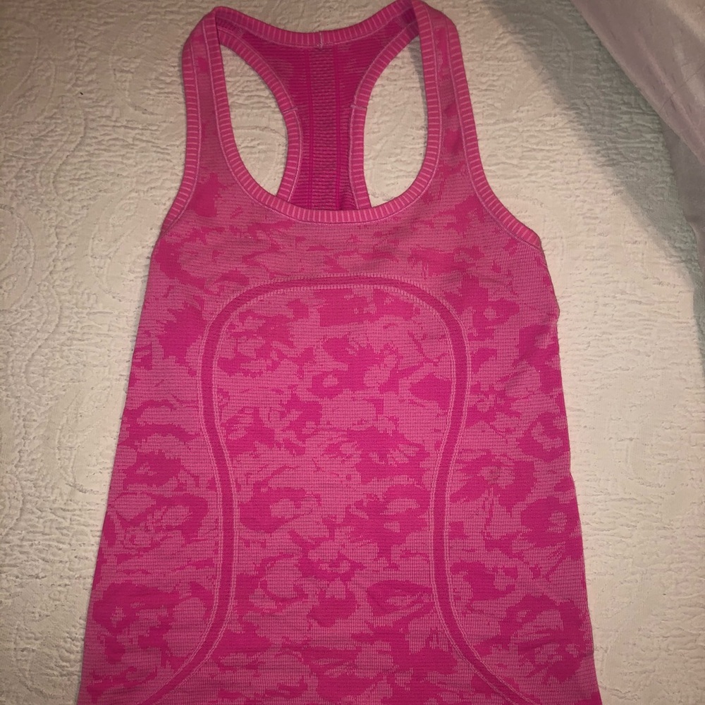 Lulu lemon pink tank
